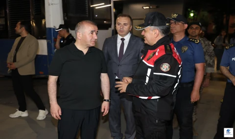 Elazığ Valisi Sahada denetim yaptı, vatandaşlarla sohbet etti