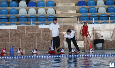 Elazığ'dan Su Topunda Büyük Başarı: Erkek Takımı Grup Şampiyonu Olarak Türkiye Finallerine Yükseldi