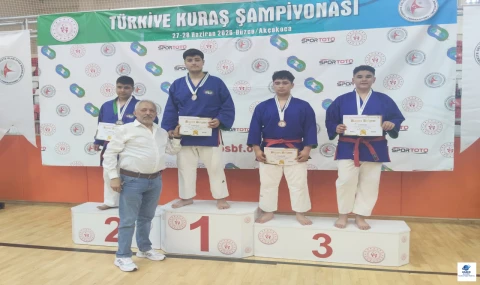 Elazığ'ın Gururu! Düzce'de Kuraş Şampiyonasında Çifte Zafer