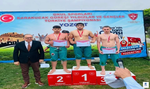 Elazığlı güreşçi Bedirhan Çiçek, Karakucak Türkiye Şampiyonası'nda ikinci oldu