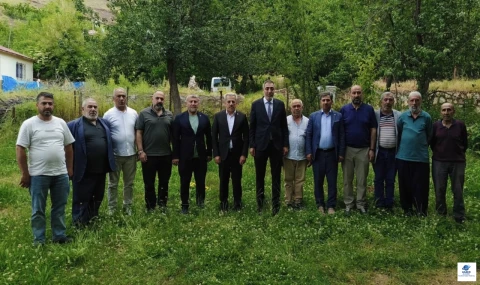 İl Genel Meclisi Başkanı Ömer Faruk Çelik, Palu’nun Güllüce Köyü’nü ziyaret etti