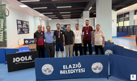 Elazığ Belediyesi’nde Masa Tenisi Turnuvası Coşkusu: Dereceye Girenlere Ödüller Verildi