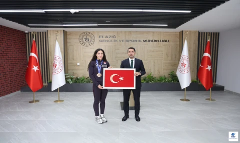 Avrupa Üçüncüsü Gizem Özer'den İl Müdürü Eren'e Ziyaret
