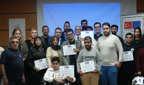 DİGEM'de Dijital Beceri Eğitimlerini Tamamlayan Kursiyerlere Sertifikaları Verildi