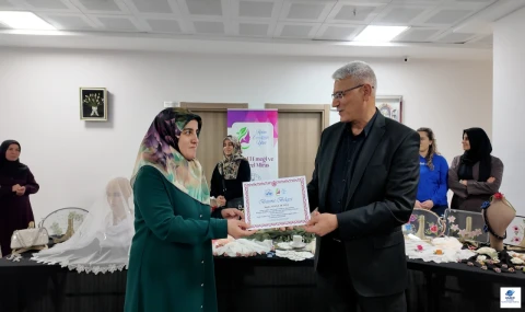 Kadınların Emeği Sanata Dönüştü: Boncuklu İğne Oyası Kursiyerleri Sertifikalarını Aldı