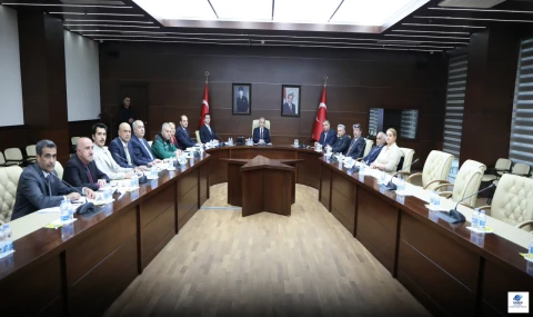 Vali Hatipoğlu Başkanlığında Doğal Gaz ve Enerji Değerlendirme Toplantısı Gerçekleştirildi
